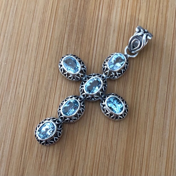 ZIV ID Jewelry - $58  Designer Estate Cross   Sterling Silver   Marked ZIV 925 ID